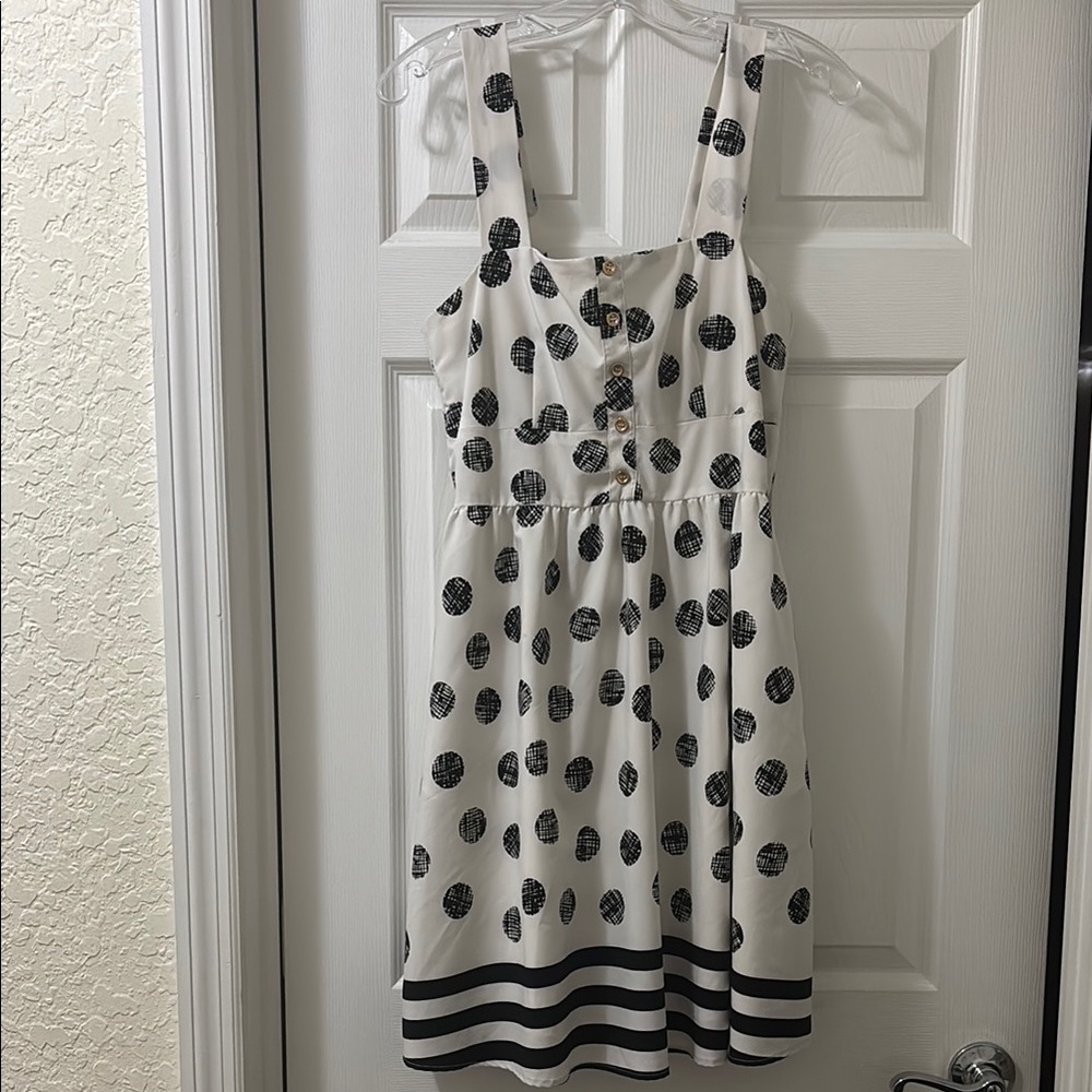 Polka Dot Sleeveless Classy Dress
